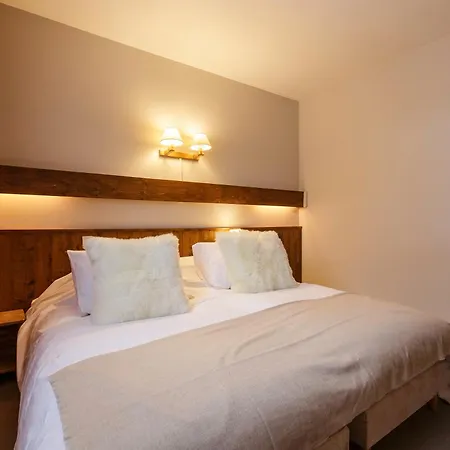 Sunny Nest - View Of Mb Montroc - Happy